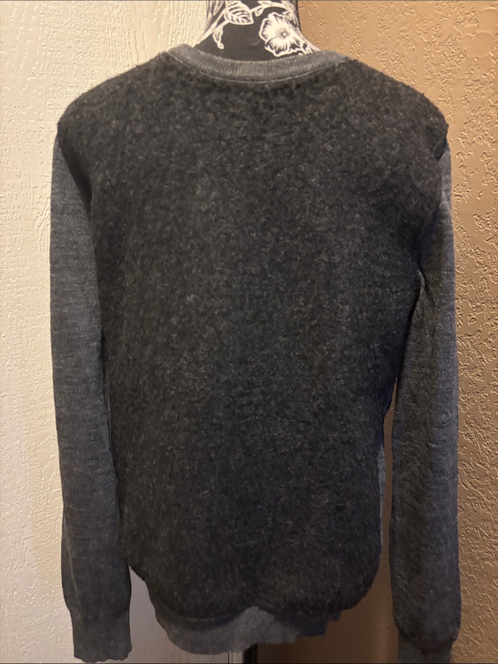 Zara Two-Tone Gray Crewneck Sweater Medium